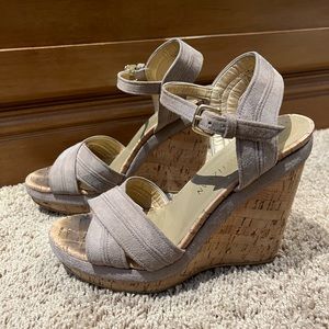 Authentic preowned Stuart Weitzman Minky Suede Wedge Size 6.